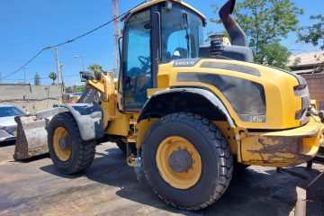 שופל וולוו מדגם L45G משנת 2015,עם חיבור מהיר לכף ומערכת גירוז